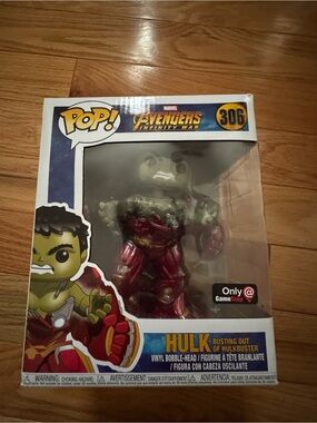 Funko Pop! Hulk Busting Out of Hulkbuster - Green & Metallic Red